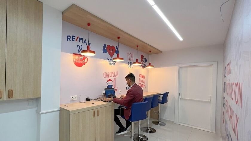 remax kule 3